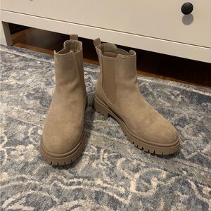 Old Navy Women's Taupe Ankle Booties